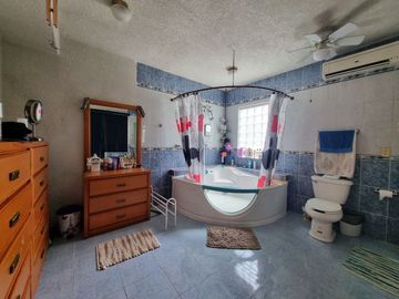 CASA EN VENTA EN MITRAS SUR