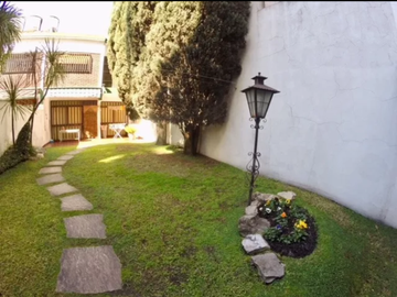 Duplex tipo chalet 5 ambientes