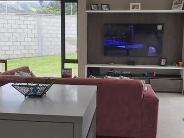 VENTA DE CASA EN GUAYLLABAMBA POR ESTRENAR 4 HABITACIONES