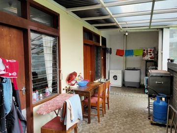 dijual rumah klasik minimalis cantik geger kalong Bandung dekat tol