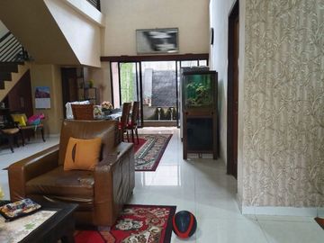 Rumah Terawat Dihuni 2 Lantai di Rajawali Bintaro Sektor 9 - 2604