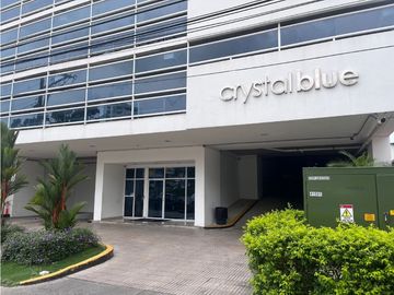 SEA CONFIABLE VENDE APARTAMENTO EN PH CRISTAL BLUE