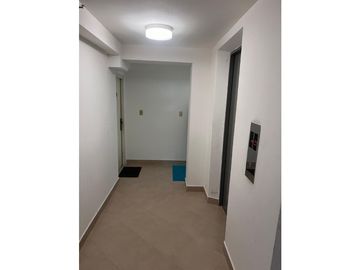 SEA CONFIABLE VENDE APARTAMENTO EN PH CRISTAL BLUE