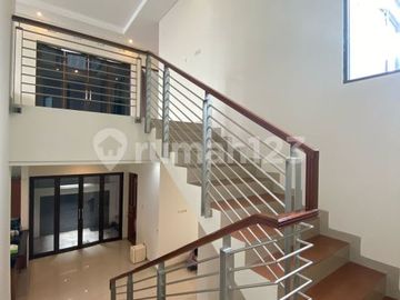 Rumah 497m² di Cipete Halaman Luas dan Asri Dekat MRT & Tol Simatupang