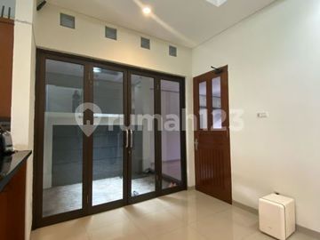 Rumah 497m² di Cipete Halaman Luas dan Asri Dekat MRT & Tol Simatupang