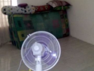 Rumah shm 3kt.. Rungkut asri timur 1.6 M negoo