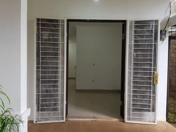 Rumah di Cinere, 2Lt dlm Prmhn yg Nyaman, Akses TOL Andara