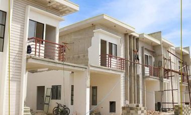 3BR, 2 Car Garage Townhouse in Lapu-Lapu, Breeza Coves