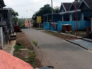 Rumah Kampung Akses Mobil Di Tegal Pasangan Pakis