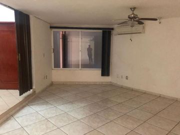 Casa en Venta, Chihuahua, Col. Petrolera.