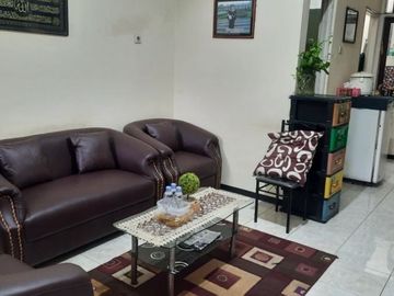 Rumah di Kebonsari Dekat Masjid Agung Termurah 1 M