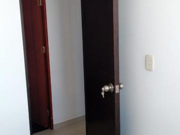 apartamento en venta en torres de comfandi. Cod V118589