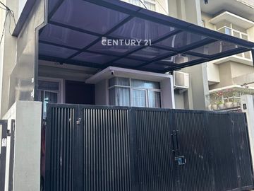 Disewakan Rumah Strategis FurnishedHarga Menarik Bintaro Sektor 4