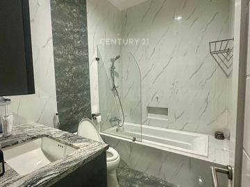 Disewakan Rumah Strategis FurnishedHarga Menarik Bintaro Sektor 4