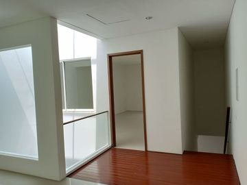 Disewakan/Dijual ruko Graha Natura Surabaya barat NEGO