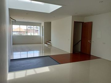 Disewakan/Dijual ruko Graha Natura Surabaya barat NEGO