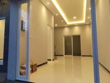 Rumah Sutorejo Utara BARU GRESS hadap selatan