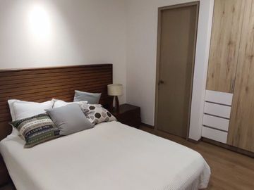 RÍO RHIN. DEPARTAMENTO AMUEBLADO Y DECORADO EN VENTA