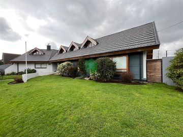 Gran Casa en venta de 5 dorm. en Osorno