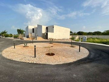 CASA DE UNA PLANTA DE ENTREGA INMEDIATA EN  PRIVADA INARA RESIDENCIAL, MÉRIDA