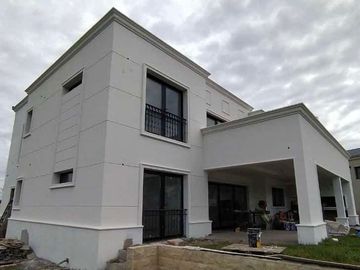 Casa 5 amb. a estrenar, en