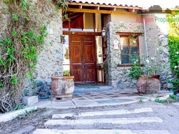 Casa en Venta en Parcela con hermosa casa en venta en sector Chamonate
