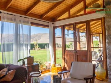 Casa en Venta en Parcela con hermosa casa en venta en sector Chamonate