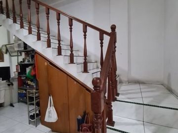Rumah Teluk Gong 6x20 Hadap Selatan Barat 3 Lantai Siap Huni
