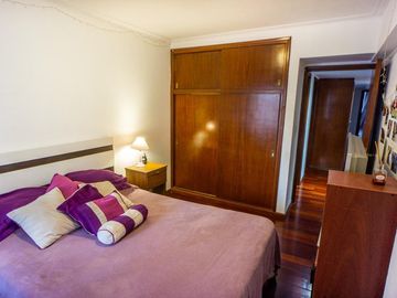 Venta Departamento 4 Dormitorios Con Cochera  - Barrio  Abasto