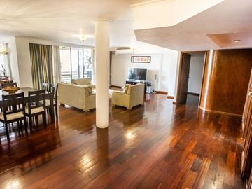 Venta Departamento 4 Dormitorios Con Cochera  - Barrio  Abasto