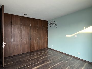 VENDO CASA EN PARQUE NILO LOMAS DE ANGELOPOLIS