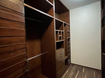 VENDO CASA EN PARQUE NILO LOMAS DE ANGELOPOLIS