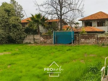 Sitio en venta en La Reina para desarrollo inmobiliario