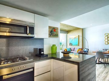 Penthouse con terraza semi techada de 52 m2, 4 estacionamientos, alberca con car
