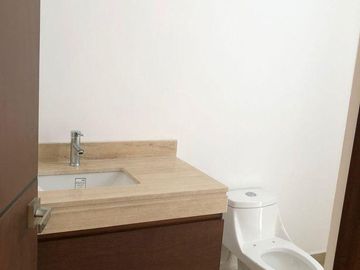 RESIDENCIA EN ITZIMNA CASA DE DOS PLANTA  3 RECAMARAS, EN MERIDA,