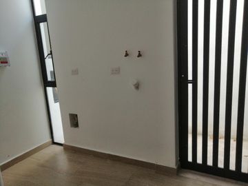 RESIDENCIA EN ITZIMNA CASA DE DOS PLANTA  3 RECAMARAS, EN MERIDA,