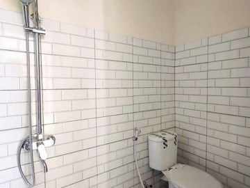 Rumah Komersil di Lamongan Kota, Harga dibawah pasar, 400jt an saja!!