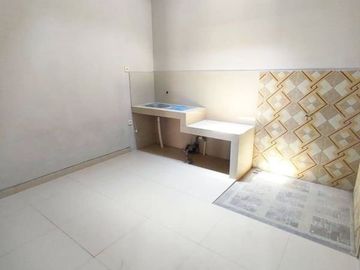 Rumah Komersil di Lamongan Kota, Harga dibawah pasar, 400jt an saja!!