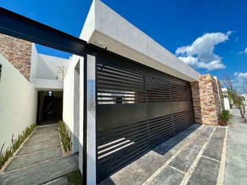 CASA VENTA MÉRIDA, MODELO THO, 484m2, 4 HABITS, EQUIPADA, PRANA DZITYÁ.