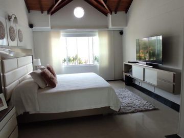 Venta de Casa en Bucaramanga - Lagos del Cacique. Cod V6415