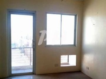 PH744 Townhouse for sale Near Mindanao Ave. Quezon City At 3