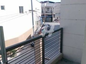 PH744 Townhouse for sale Near Mindanao Ave. Quezon City At 3