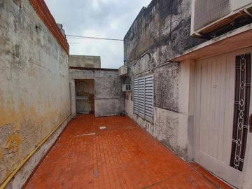 Casa interna 2 Dormitorios zona Fdo. Zuviría 5300