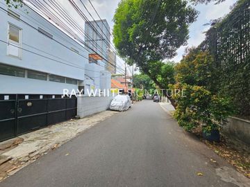 Tanah dan Rumah Tua Setiabudi
