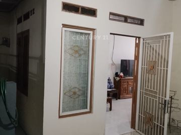 Dijual Rumah Lokasi Strategis Harapan Indah Bekasi