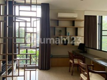 Rumah NAVAPARK BSD CITY, dengan Private Swimming Pool