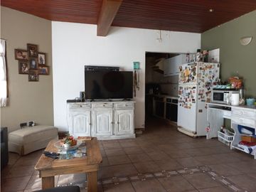 Chalet 4amb/ Patio/ Quincho/ Zona Chauvin