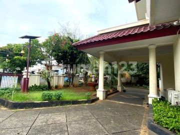 Rumah Luas 887M2 Berlayout Lapang dengan Private Pool di Cilandak
