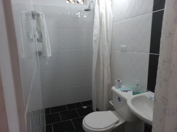 Te vendo esta linda casa finca a dos minutos de la doble calzada entre Girardota y Hatillo bien barata