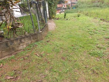 Te vendo esta linda casa finca a dos minutos de la doble calzada entre Girardota y Hatillo bien barata